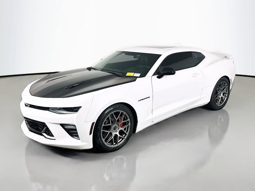 Used 2018 Chevrolet Camaro SS image 3