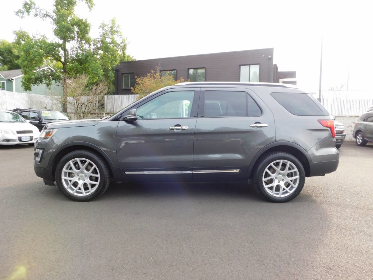 Used 2017 Ford Explorer Limited image 25