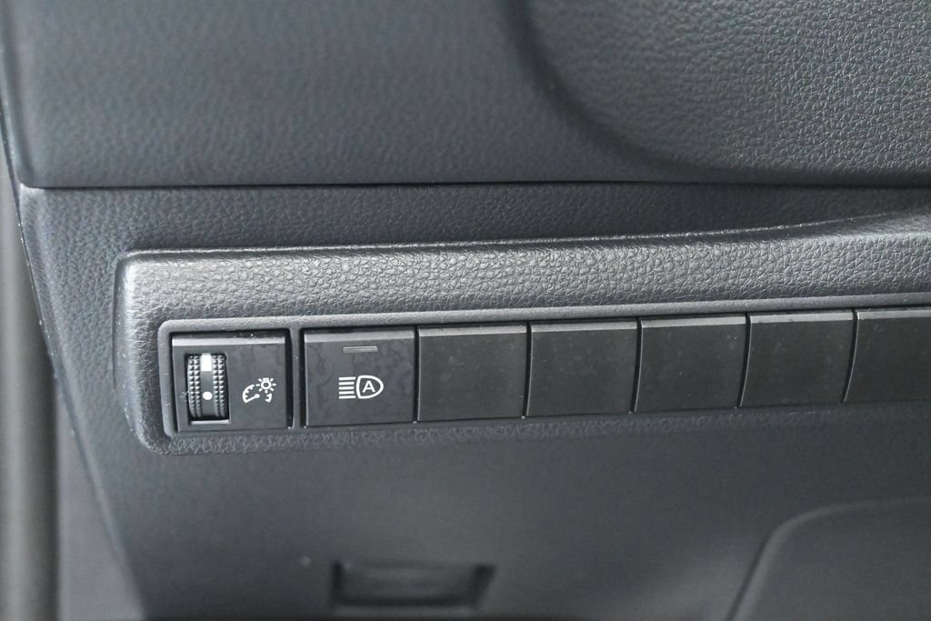 Used 2024 Toyota Corolla LE FWD image 15