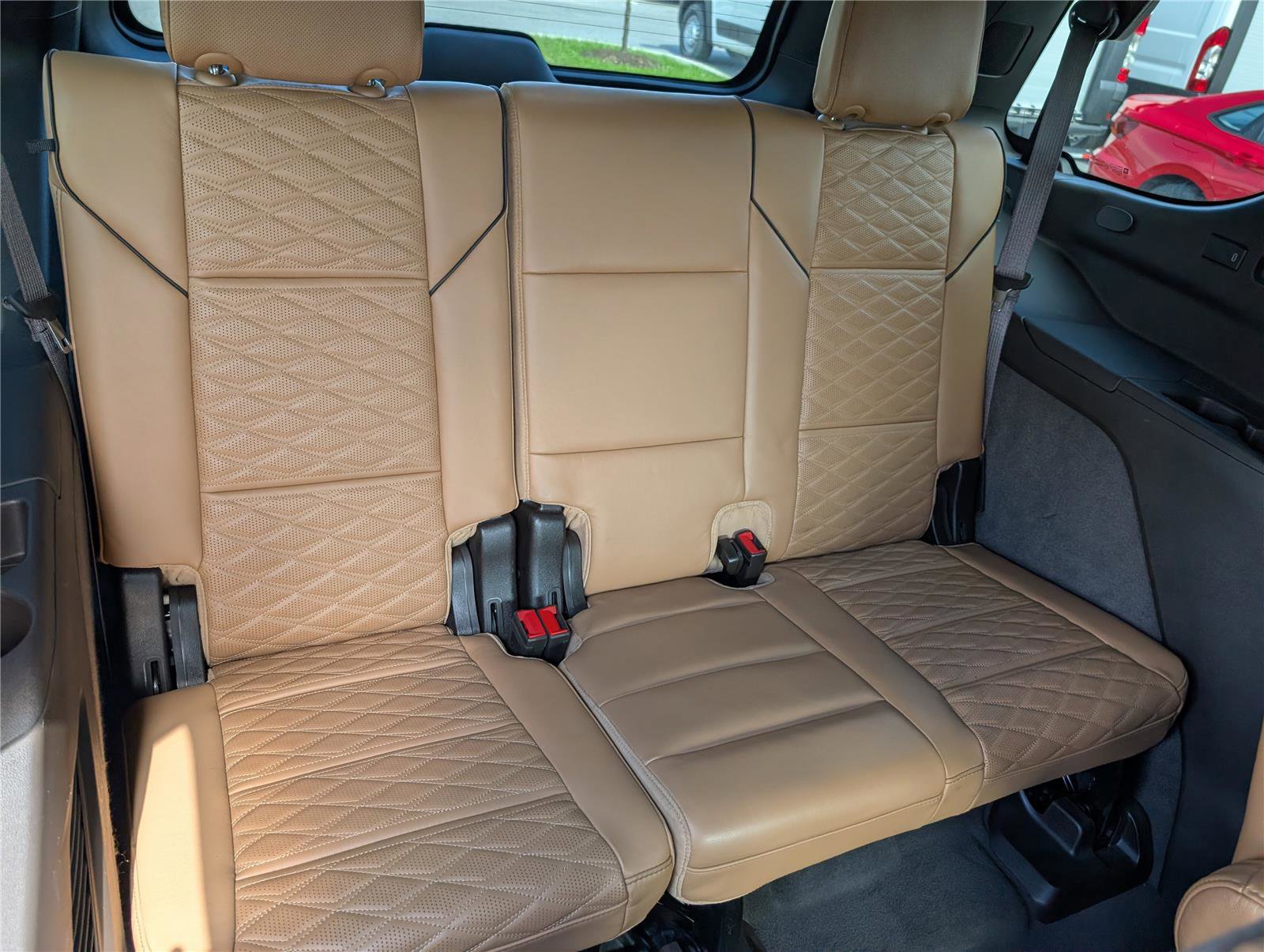 Used 2022 Cadillac Escalade Premium Luxury image 15