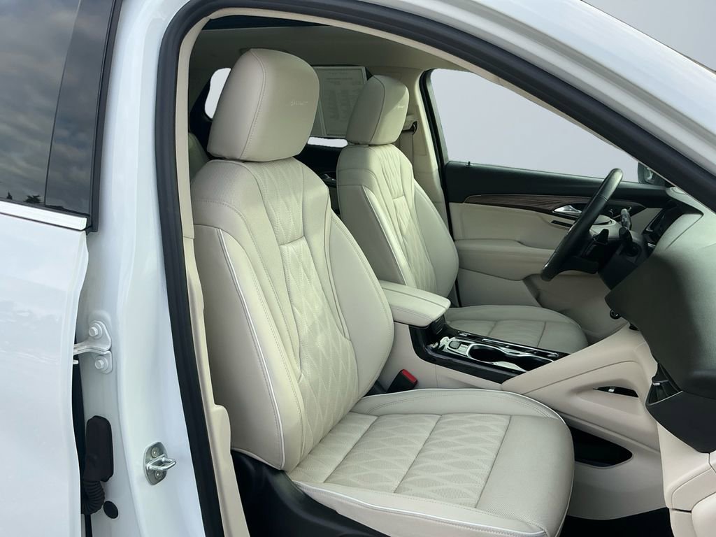 Used 2022 Buick Envision Avenir w/ Technology Package II image 15