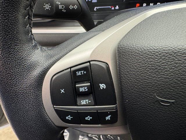Used 2022 Ford Explorer XLT image 14