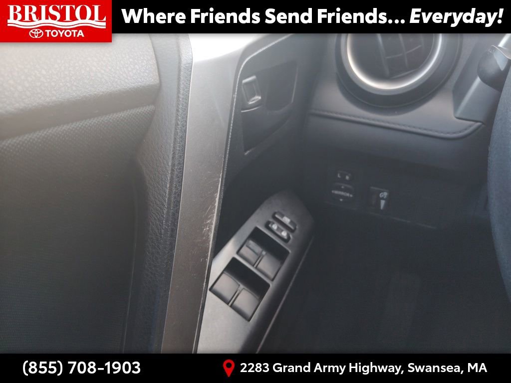 Used 2016 Toyota RAV4 LE image 17