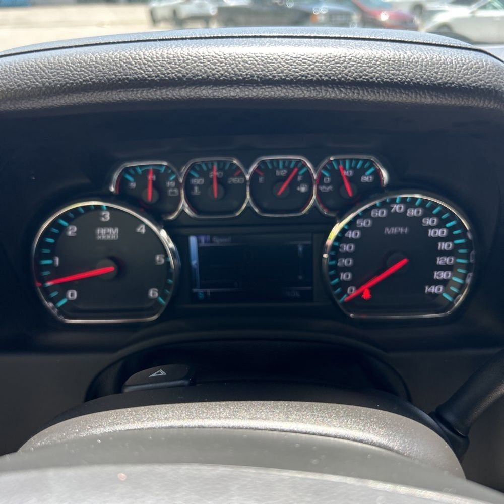 Used 2018 Chevrolet Tahoe LT w/ LT Signature Package AWD/4WD image 10