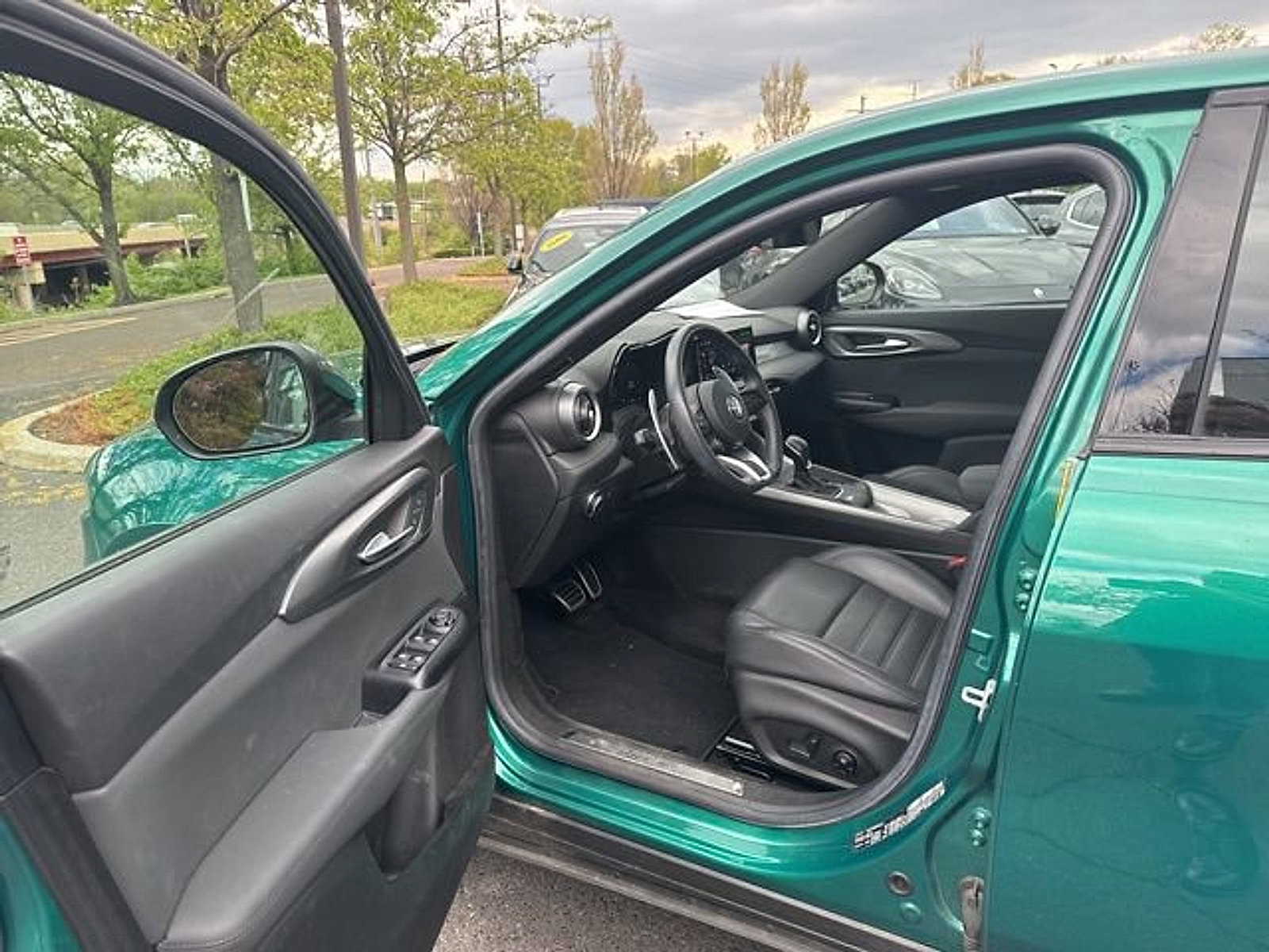 Used 2024 Alfa Romeo Tonale Veloce w/ Active Assist Package image 11