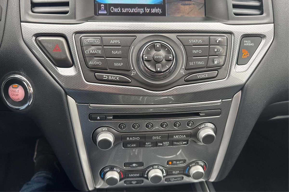 Used 2020 Nissan Pathfinder SL FWD image 31