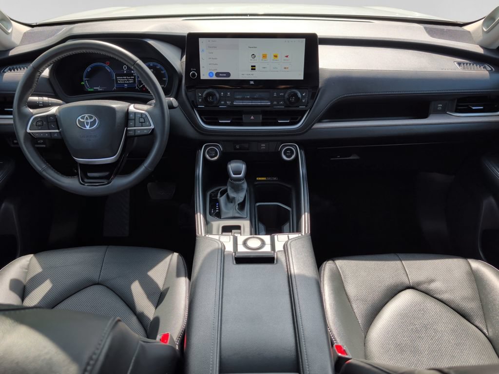 Used 2024 Toyota Grand Highlander AWD Hybrid image 18