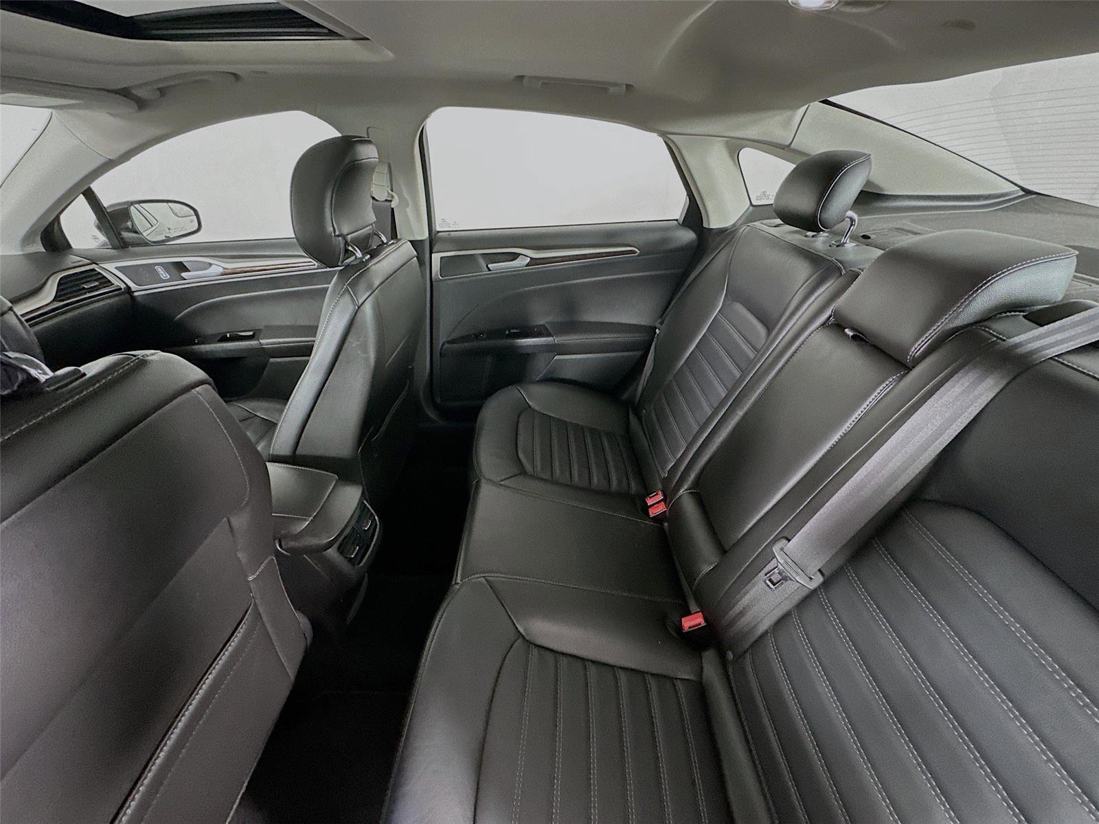 Used 2013 Ford Fusion SE FWD image 11