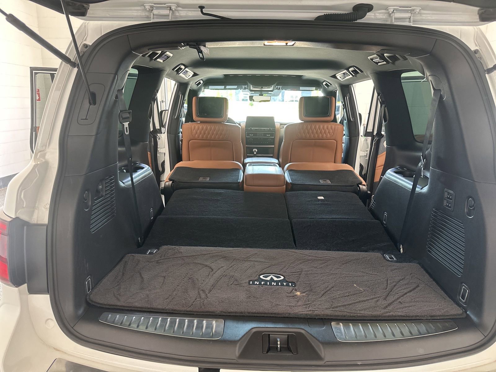 Certified 2023 INFINITI QX80 Sensory w/ Cargo Package AWD/4WD image 13