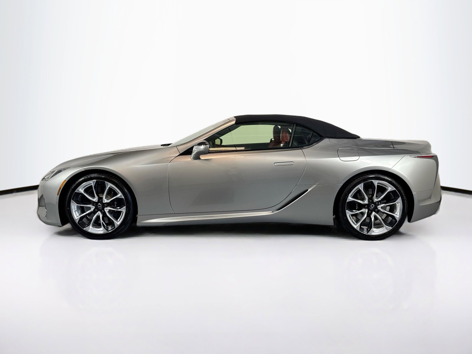 Used 2021 Lexus LC 500 Convertible w/ Touring Package RWD image 2