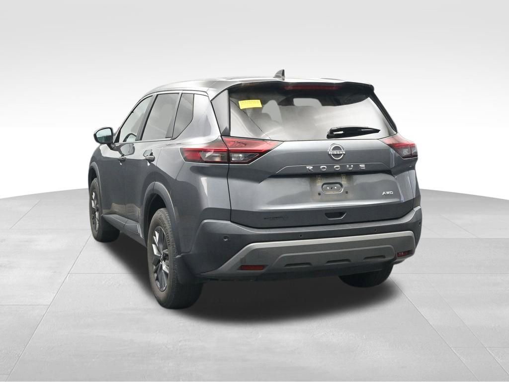 Used 2023 Nissan Rogue S AWD/4WD image 4