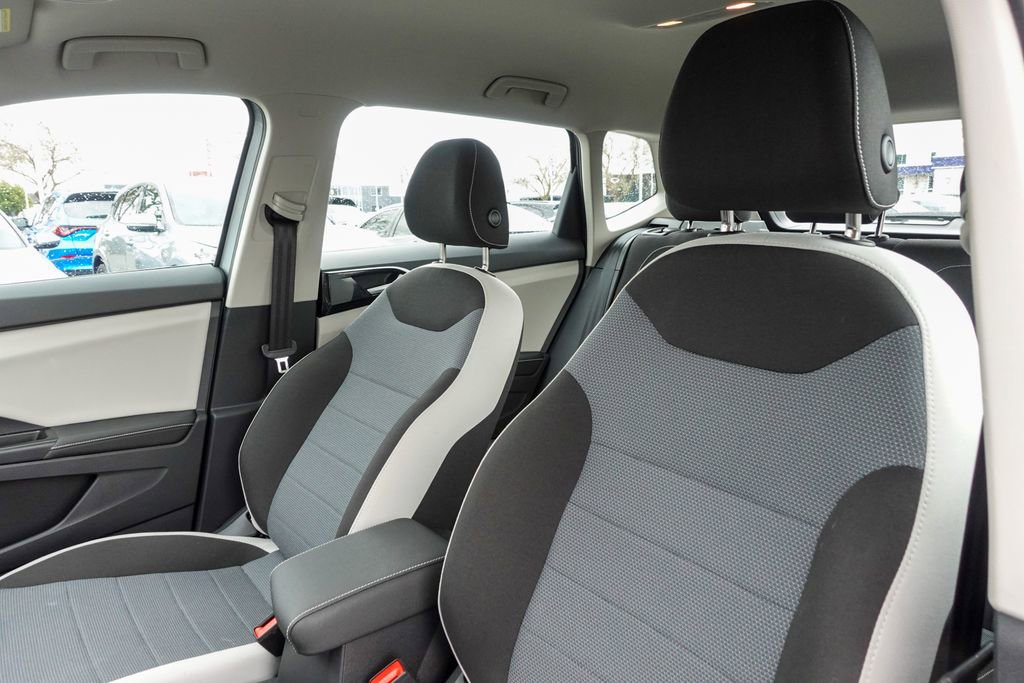 Certified 2025 Volkswagen Taos S image 23