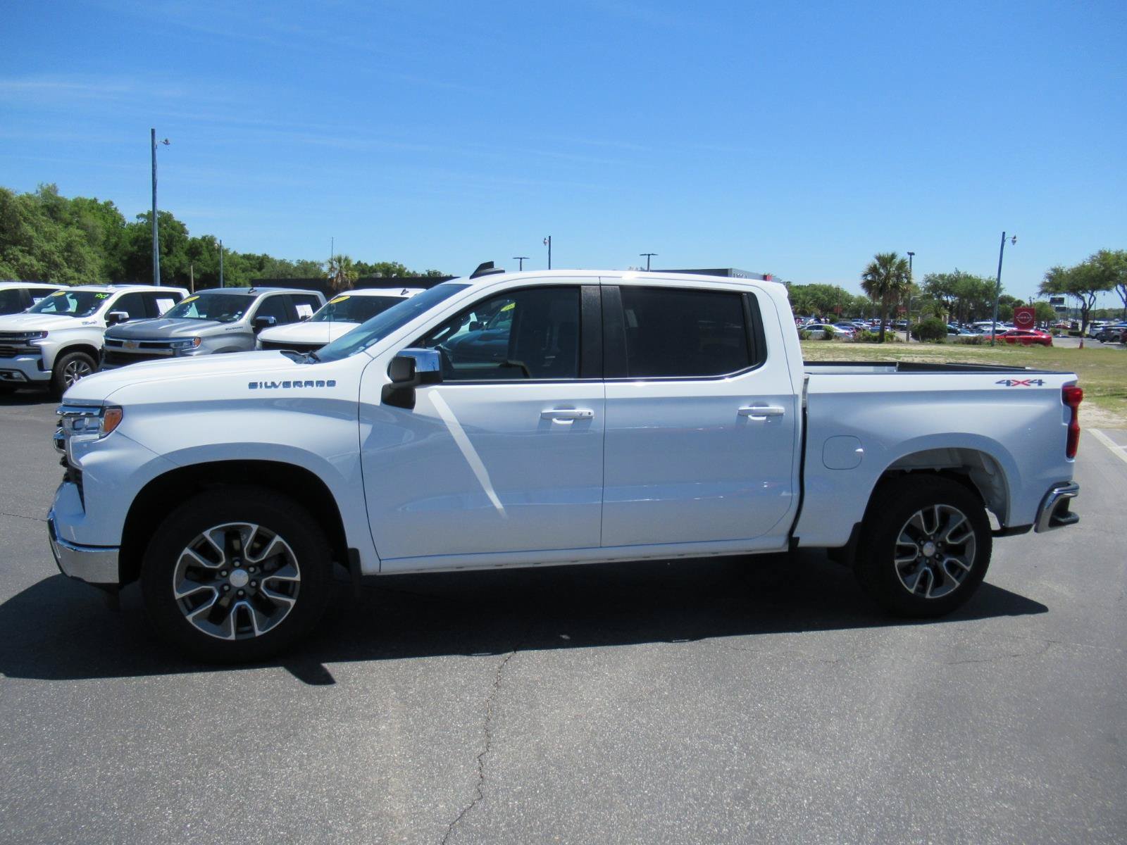 Certified 2024 Chevrolet Silverado 1500 LT AWD/4WD image 2