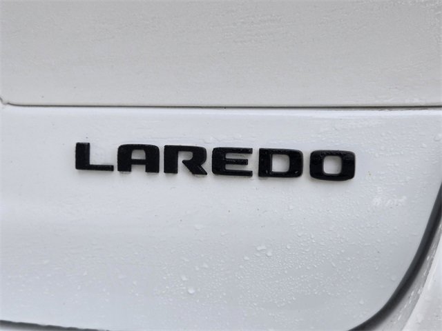 Used 2023 Jeep Grand Cherokee L Laredo image 2