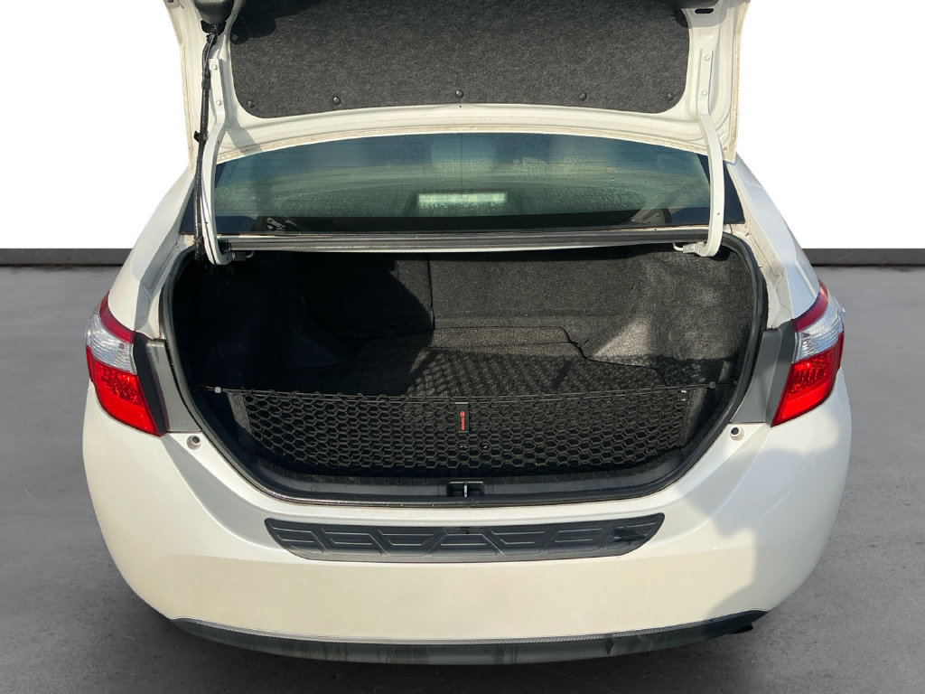 Used 2014 Toyota Corolla LE FWD image 24