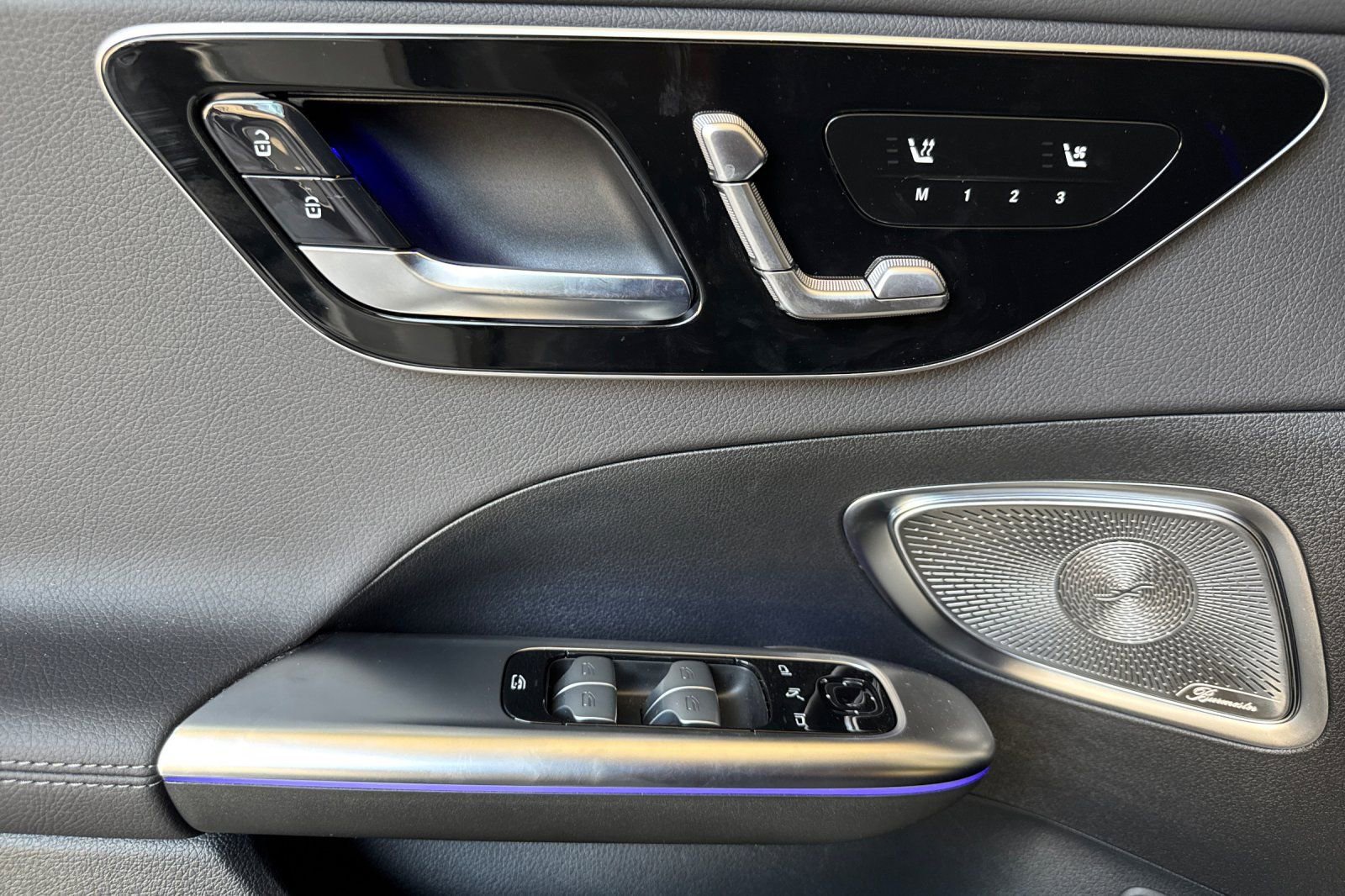 New 2025 Mercedes-Benz C 300 4MATIC Sedan image 12