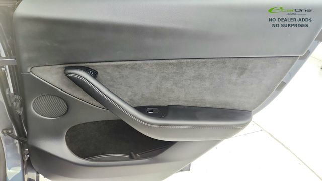 Used 2023 Tesla Model Y Performance AWD/4WD image 27