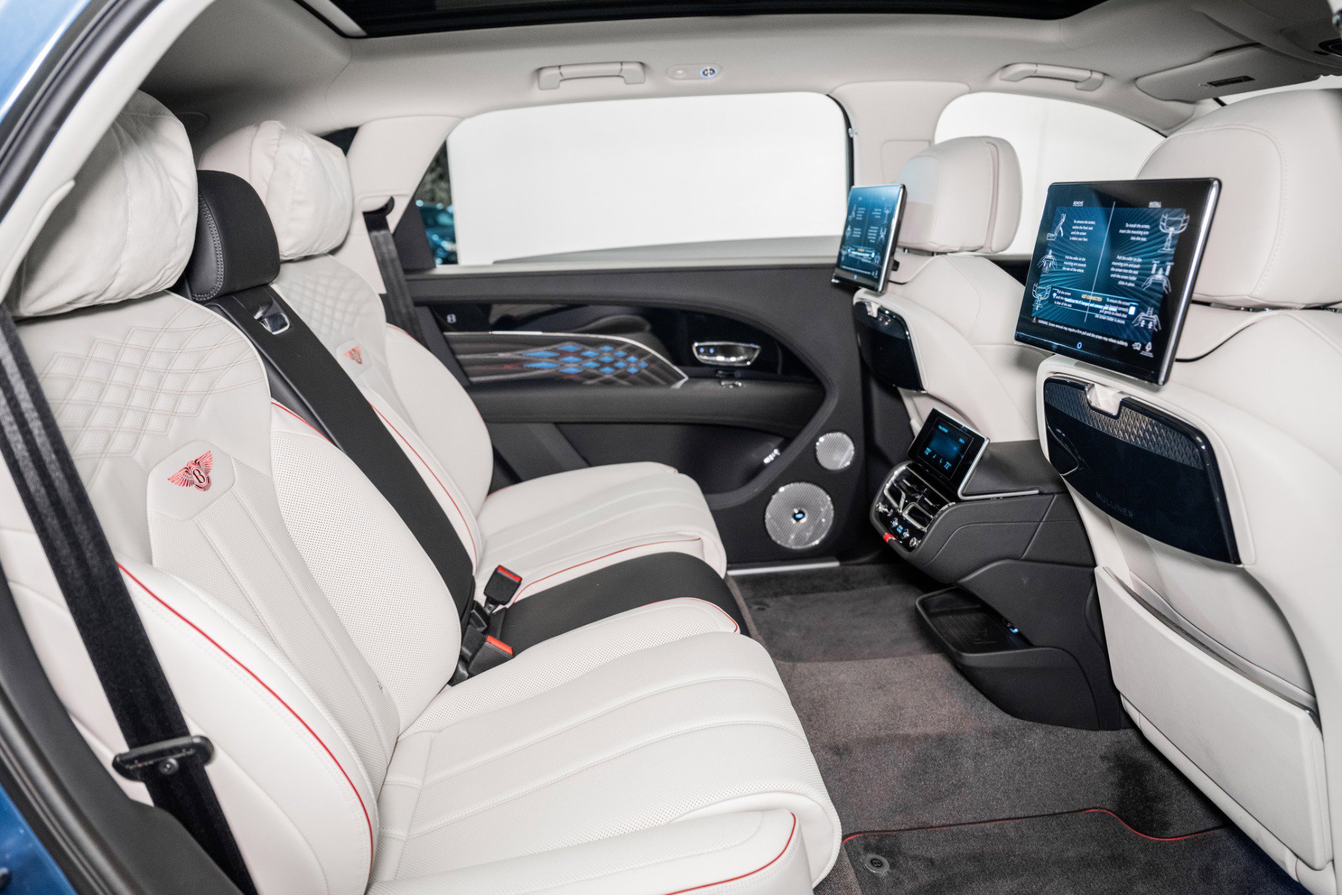 New 2025 Bentley Bentayga Extended Wheelbase image 25