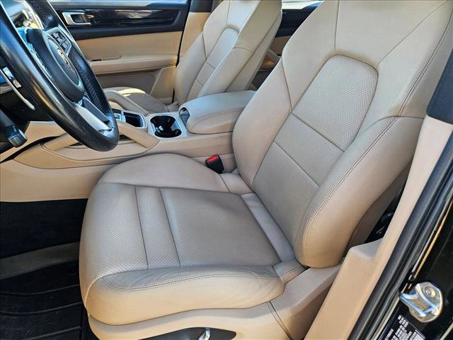 Used 2020 Porsche Cayenne image 16