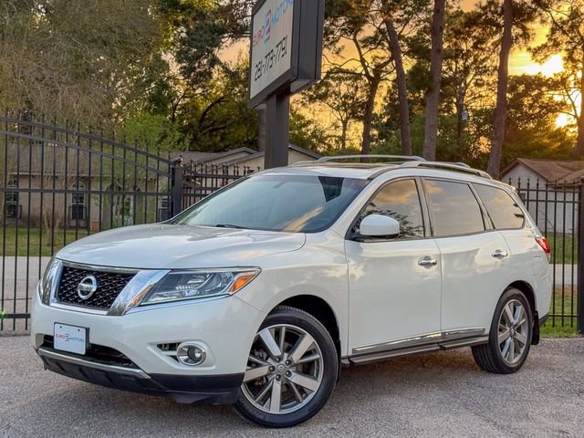 Used 2013 Nissan Pathfinder Platinum w/ Platinum Premium Pkg FWD image 1