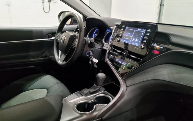 Used 2023 Toyota Camry LE FWD image 17