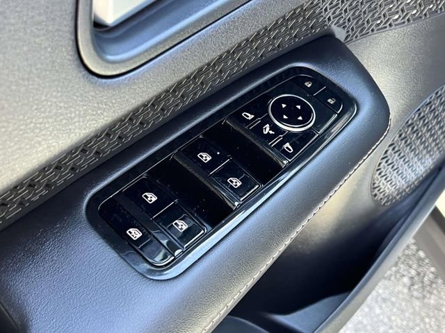 Certified 2025 Nissan Ariya FWD image 19