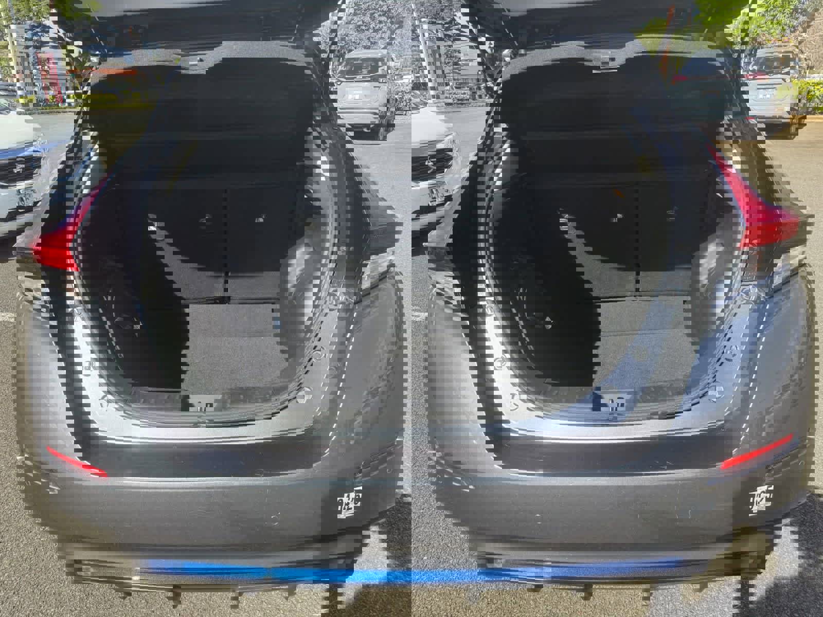 Certified 2020 Nissan Leaf SV image 11