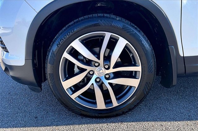 Used 2017 Honda Pilot Touring image 30