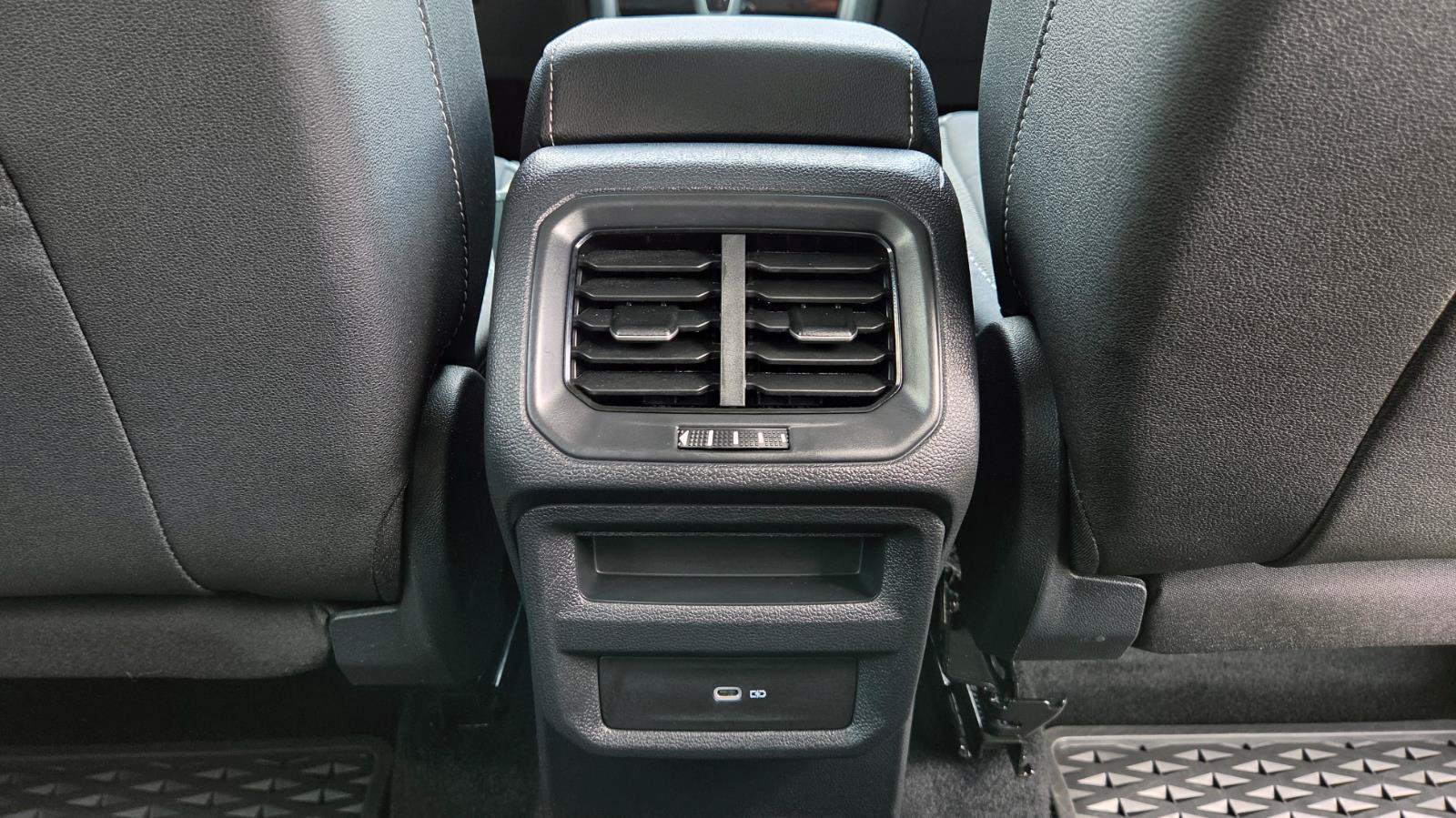 Certified 2024 Volkswagen Taos SE AWD/4WD image 59