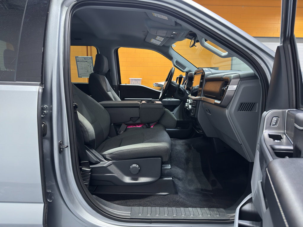 Used 2025 Ford F150 XLT w/ Equipment Group 301A Standard image 19