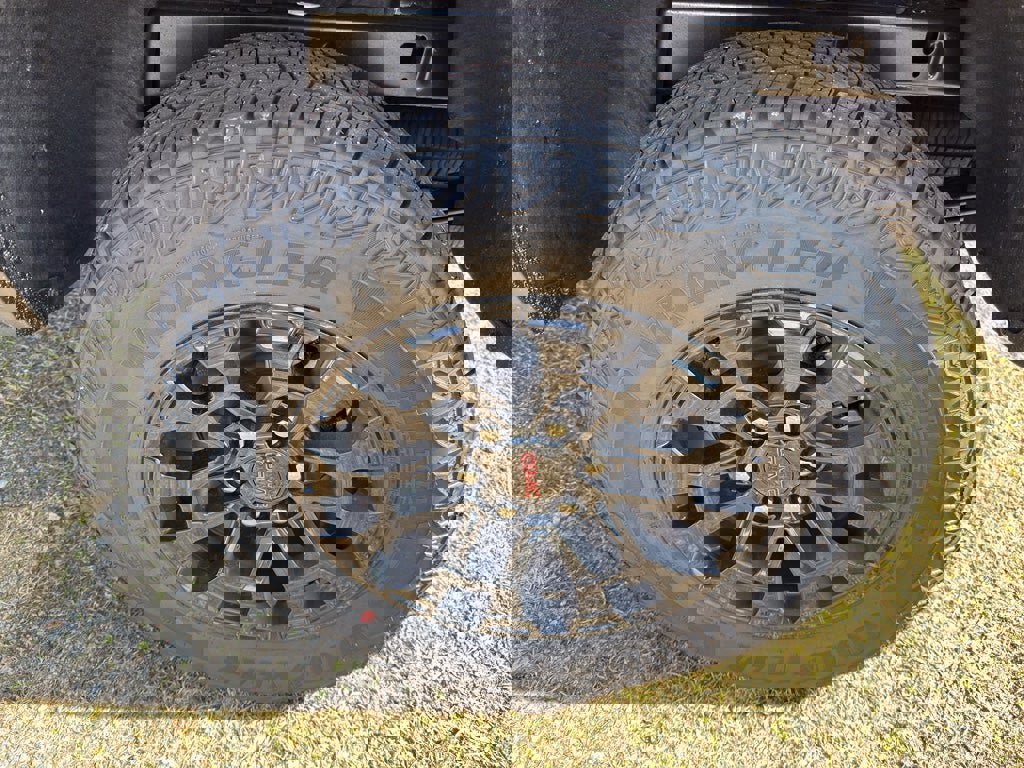 New 2026 GMC Canyon Elevation w/ Convenience Package image 26