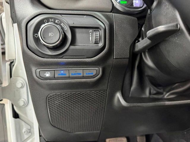 Used 2023 Jeep Wrangler Unlimited w/ Cold Weather Group AWD/4WD image 25