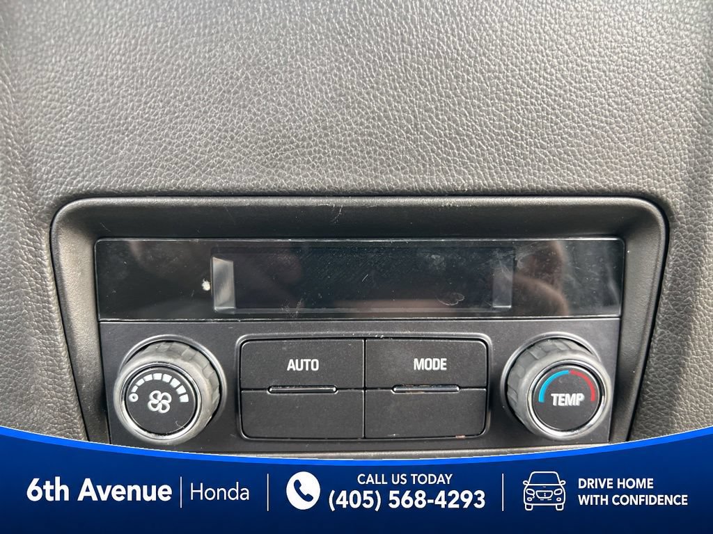 Used 2023 Buick Enclave Essence w/ Sport Touring Edition FWD image 23