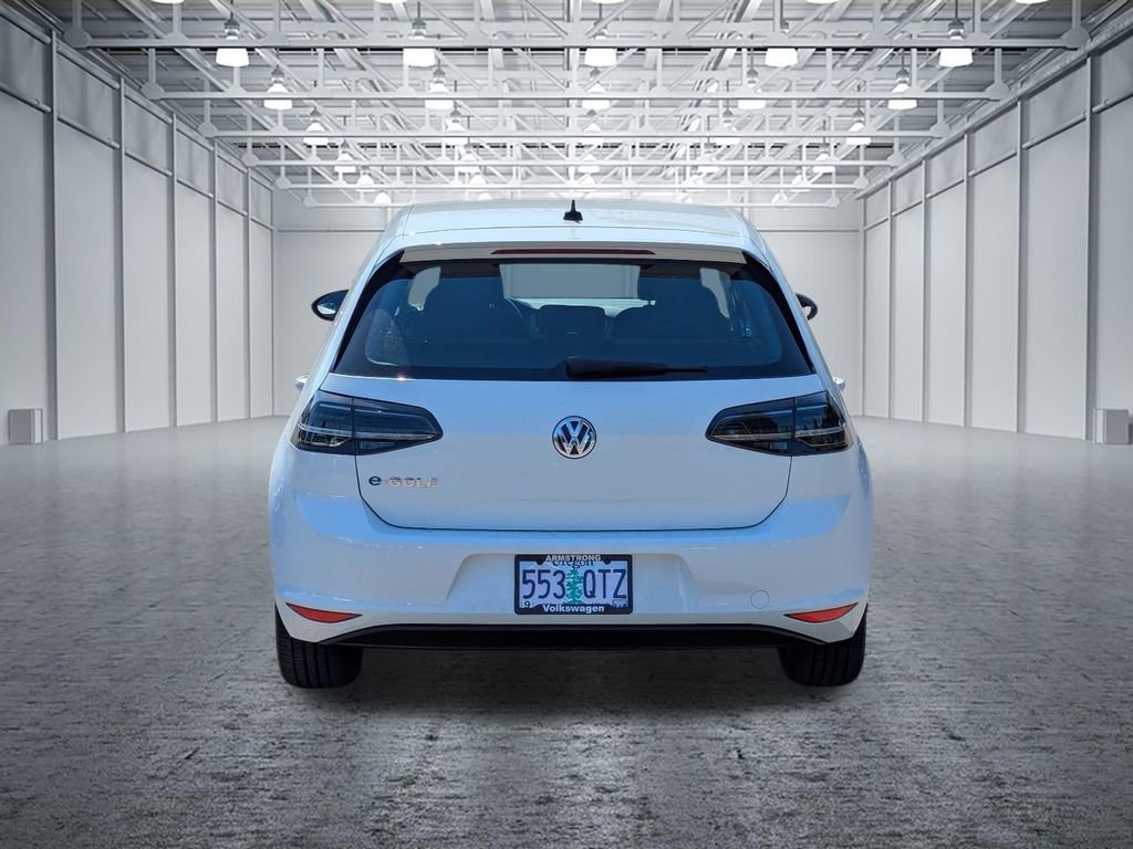Used 2016 Volkswagen e-Golf SE FWD image 4