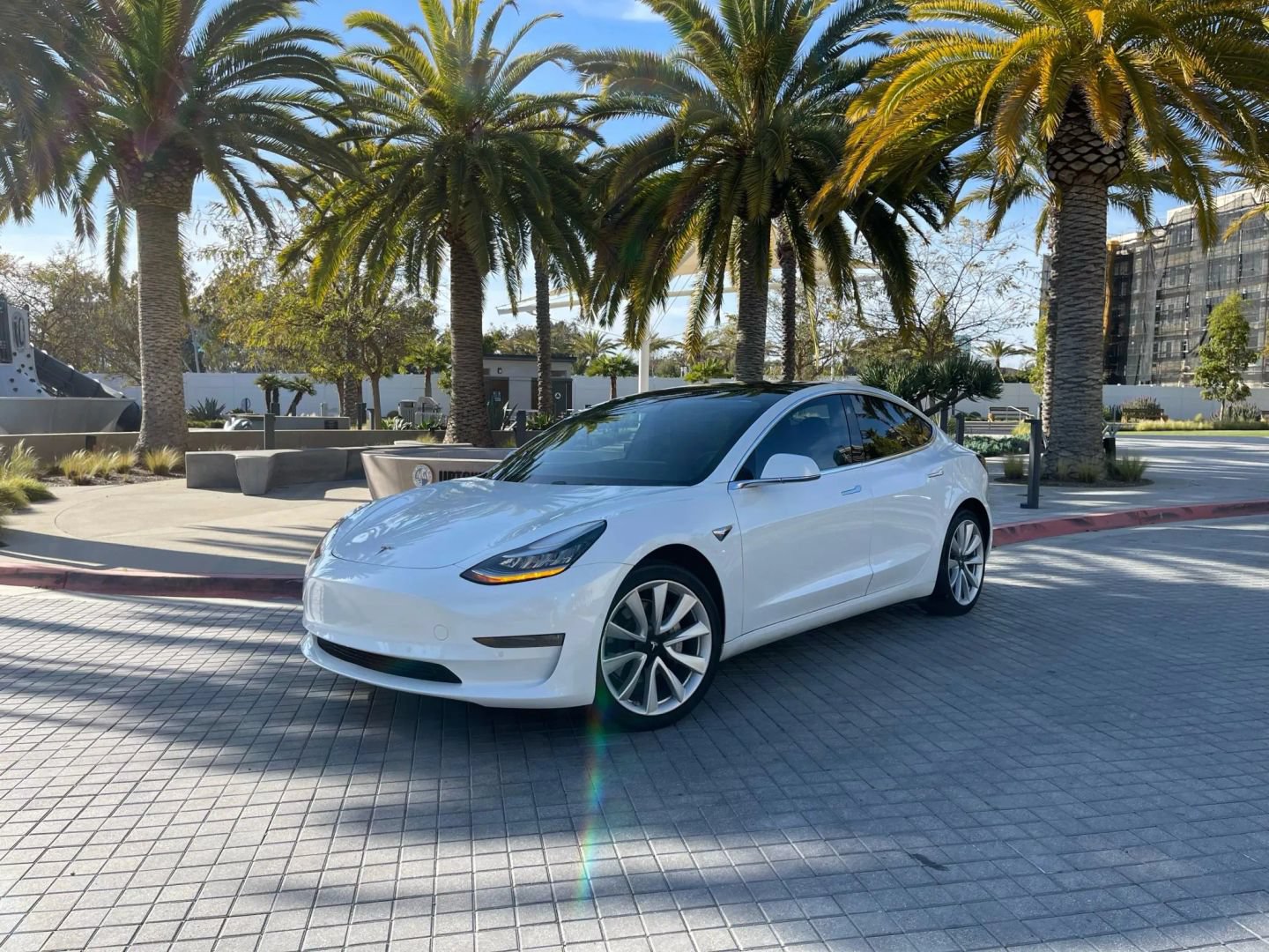 Used 2020 Tesla Model 3 Long Range AWD/4WD image 4