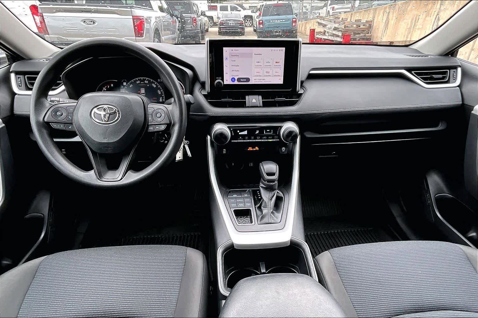 Used 2023 Toyota RAV4 LE AWD/4WD image 15