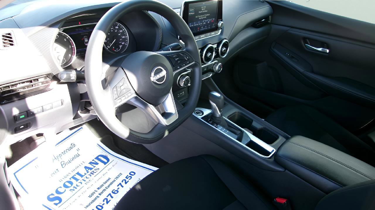 Used 2024 Nissan Sentra SV FWD image 12