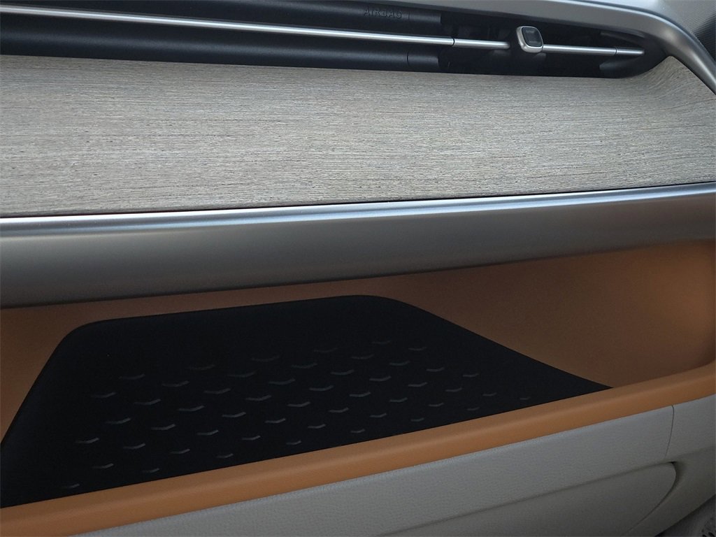 New 2025 Volkswagen ID. Buzz 1st Edition image 21