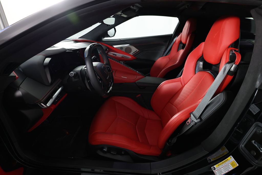 Used 2023 Chevrolet Corvette Z06 RWD image 32