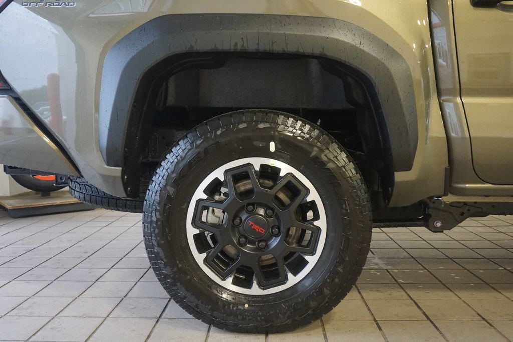 New 2026 Toyota Tacoma TRD Off-Road AWD/4WD image 33