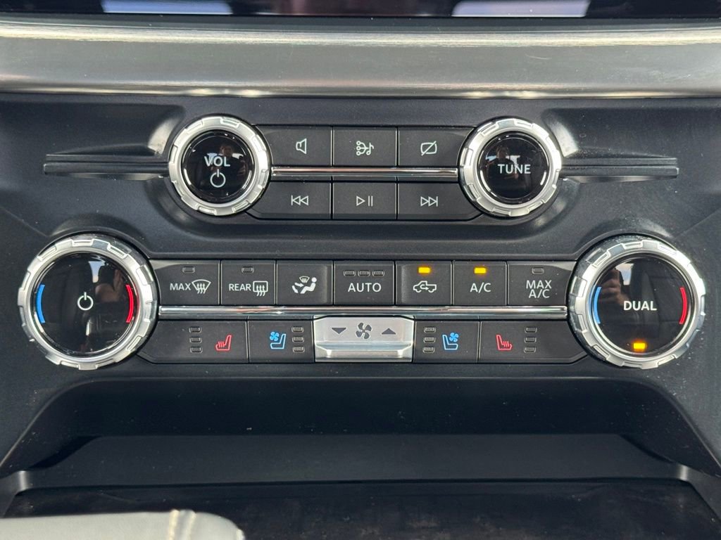 Used 2023 Ford F150 Lariat w/ Equipment Group 502A High image 23