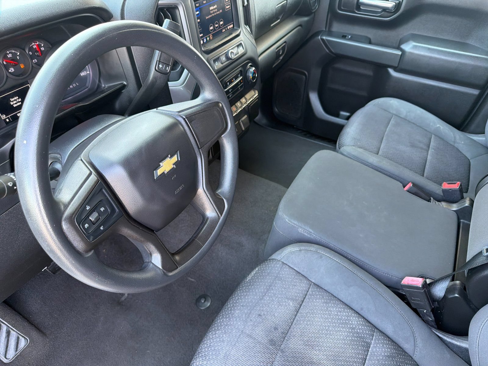 Used 2020 Chevrolet Silverado 1500 Custom w/ Custom Value Package RWD image 9