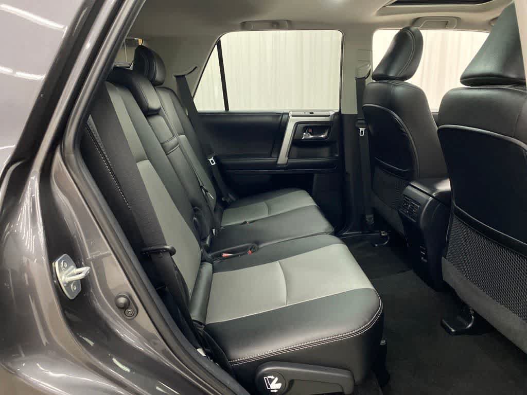 Used 2018 Toyota 4Runner SR5 Premium AWD/4WD image 17