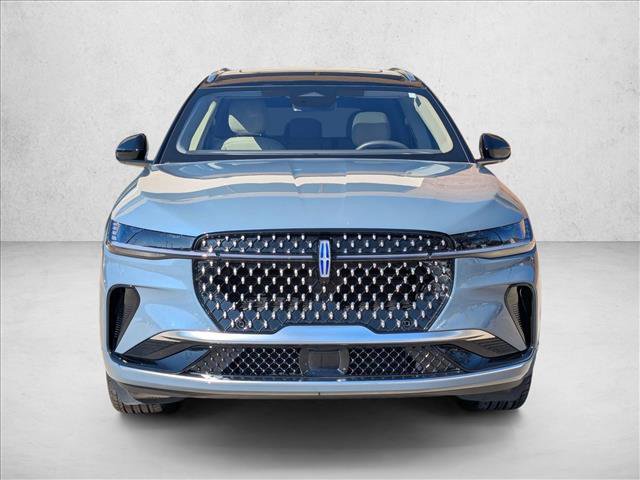 Used 2025 Lincoln Nautilus Reserve image 2