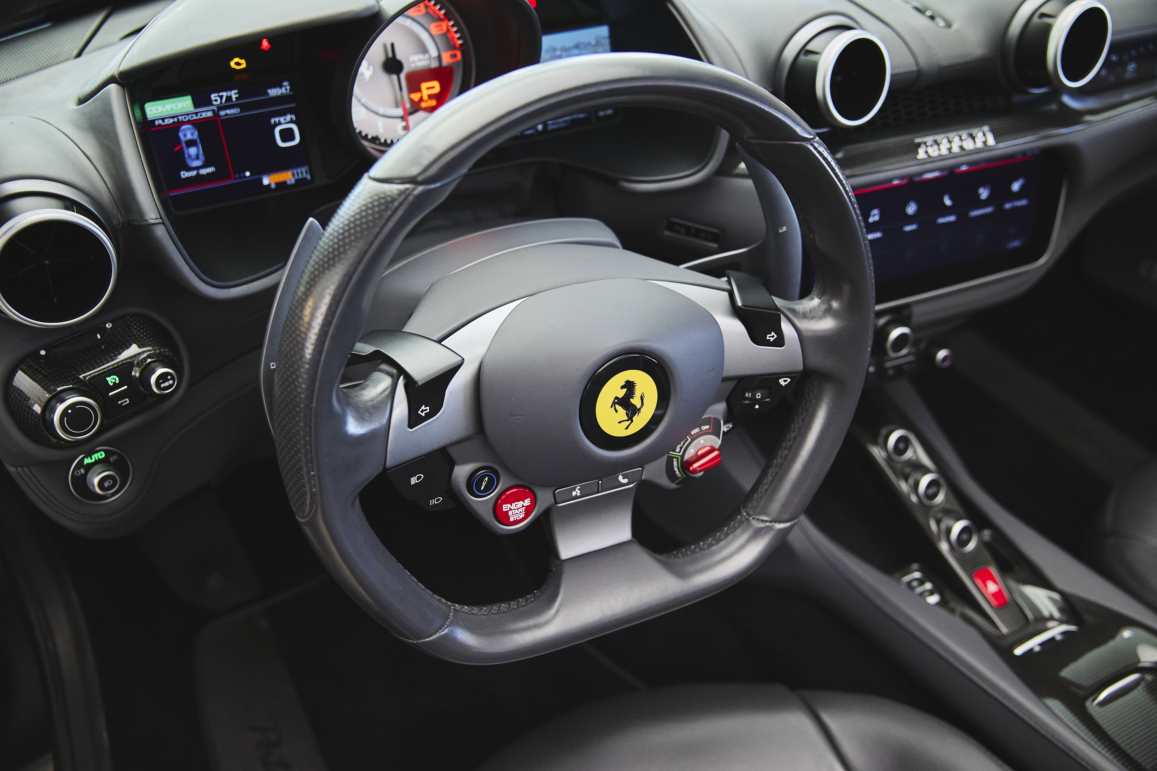 Used 2019 Ferrari Portofino RWD image 21