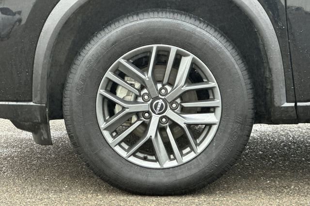 Used 2024 Nissan Rogue S image 31