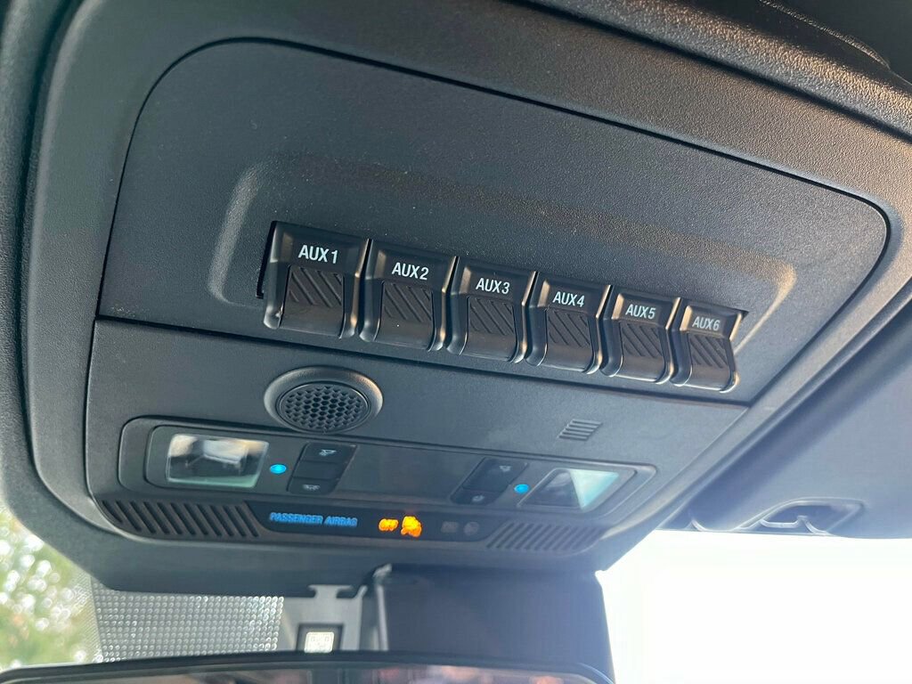 Used 2024 Ford Bronco Black Diamond image 13