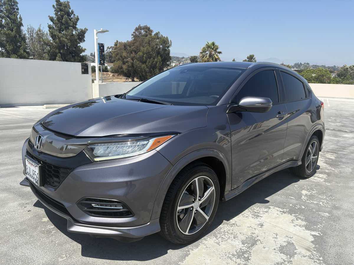Used 2019 Honda HR-V Touring image 2