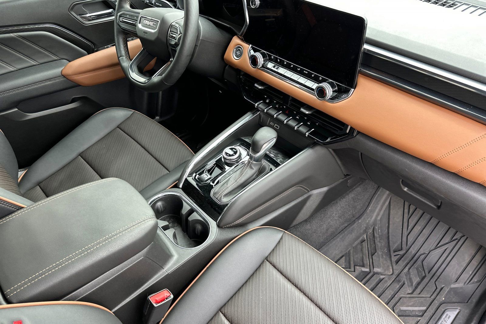 Used 2024 GMC Canyon AT4 w/ LPO, Off Road Lift Package image 18