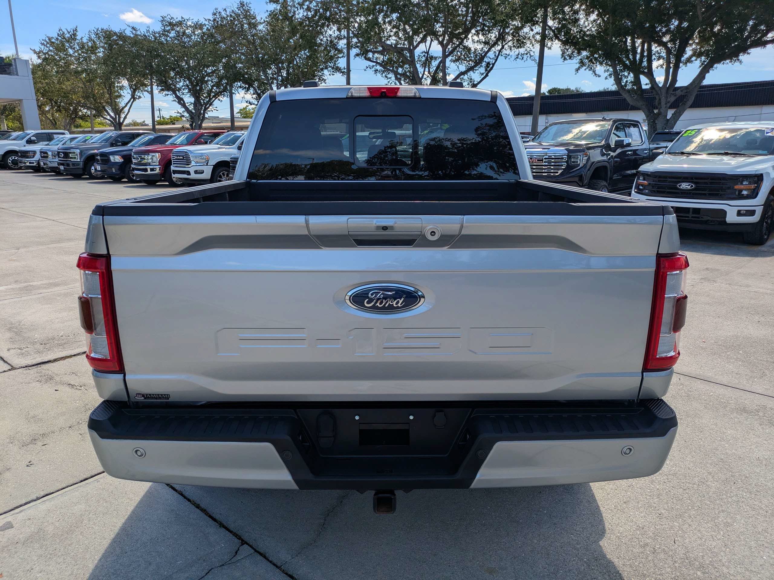 Used 2022 Ford F150 Lariat w/ Equipment Group 502A High AWD/4WD image 5